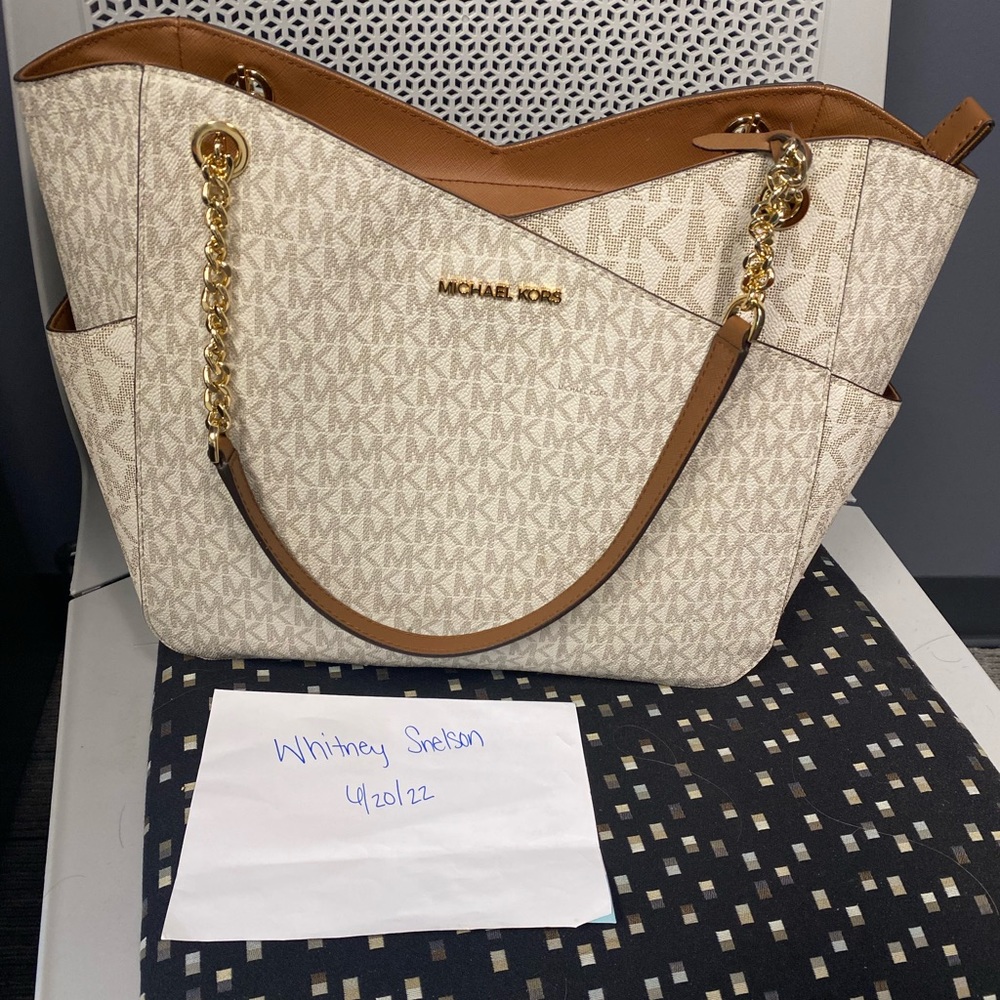 Michael Kors large hand bag